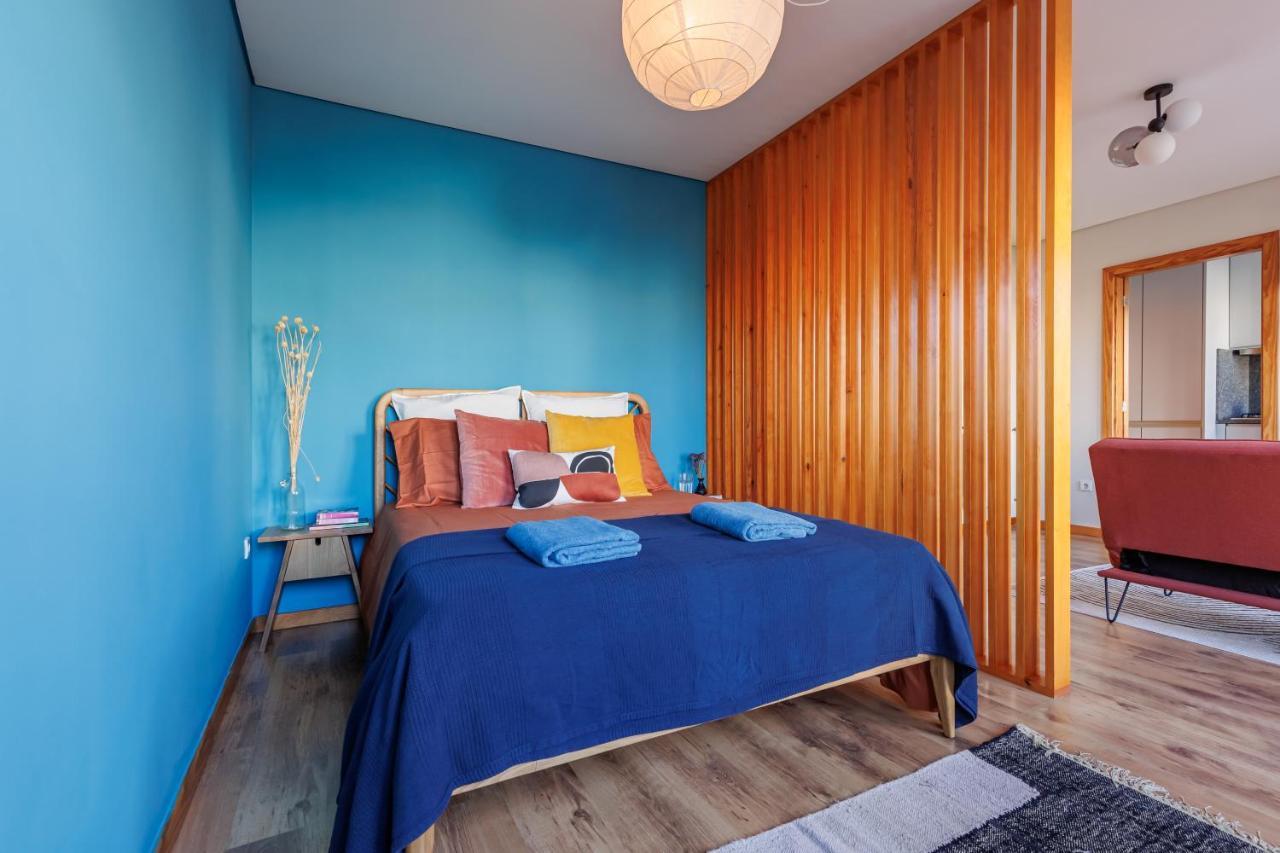 A Pop Of Color By Lovelystay Porto Exterior photo